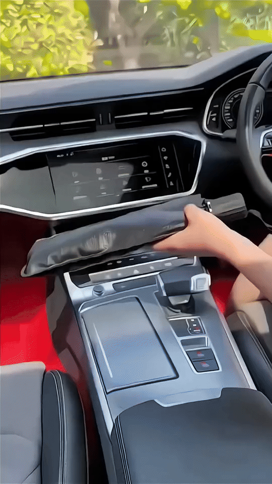 🚘 Youfo – Folding Car Sunshade Umbrella  حماية كاملة لسيارتك من الشمس والحرارة ☀️  ✅